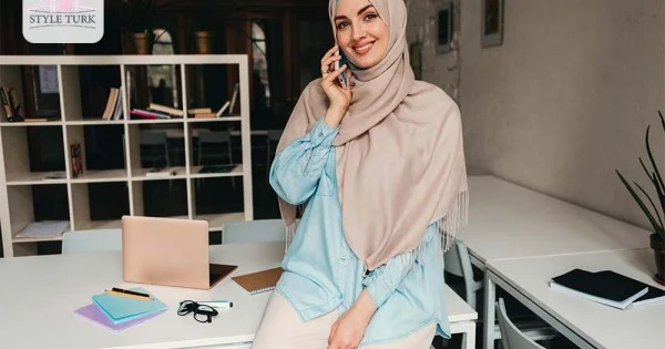 Coordinating the baggy pants with the hijab