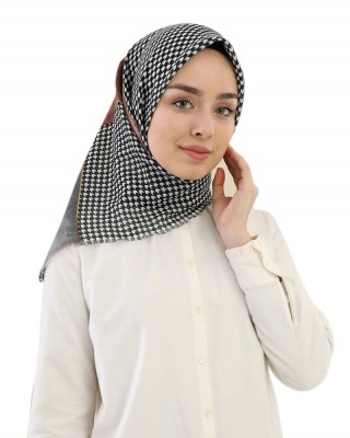 Turkish Hijab for Women | Non-Slip, Full Coverage Head Scarf with Houndstooth Pattern