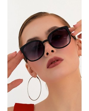 Eleta Black Women’s Sunglasses, UV 400 Protection, Lightweight Frame, Gradient Lenses, Stylish Oval Shape Eleta Black Women’s Sunglasses, UV 400 Protection, Lightweight Frame, Gradient Lenses, Stylish Oval Shape
