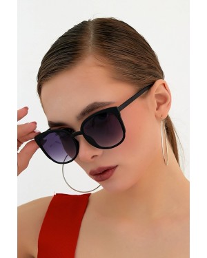 Eleta Black Women’s Sunglasses, UV 400 Protection, Lightweight Frame, Gradient Lenses, Stylish Oval Shape Eleta Black Women’s Sunglasses, UV 400 Protection, Lightweight Frame, Gradient Lenses, Stylish Oval Shape