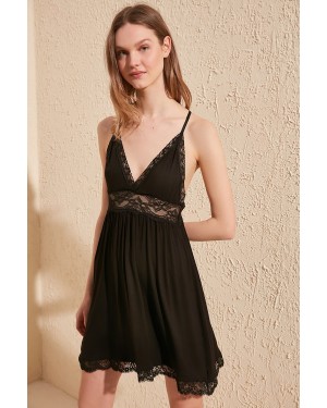 بيبي دول مثير, لانجري بيبي دول قصير, قميص نوم من الدانتيل الأسود 