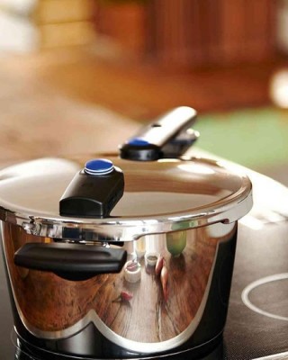Turkish Pressure Cooker Fissler Vitaquick Blue Point, Turkish Pressure Cookers, Pressure Cooker, Luxury Cooking pot, Turkish Cooking Pots, 4.5 Liters