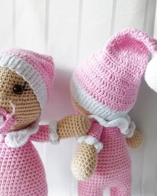 بيبي كيوت, دمى محشية, كروشيه دمية, دمى الكروشيه, اميجرومي باترون, ألعاب كروشيه صناعة يدوية 100%, دمى أطفال ناعمة, عرايس أطفال كيوت, رفيق اللعب والنوم