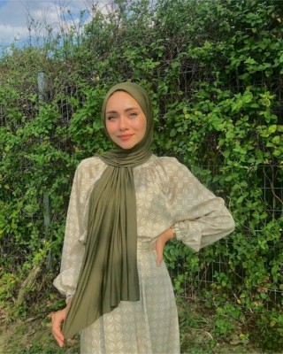 Women's Cotton Combed Cotton Shawl-Hijab in GREEN Color - Soft, Stylish, and Versatile